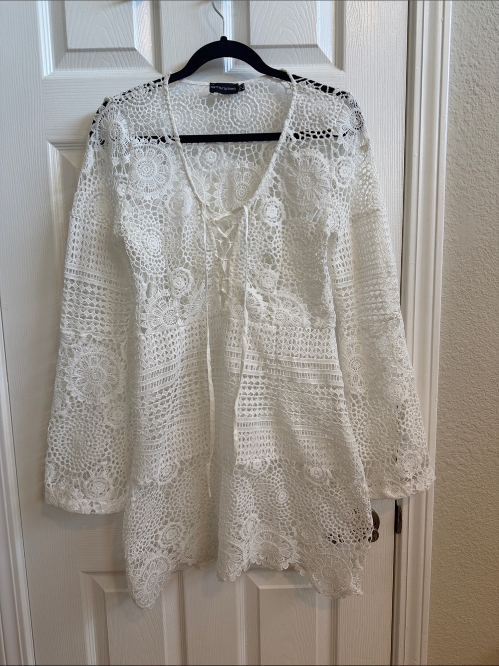 PrettyLittleThing White Crochet Lace Tunic Top